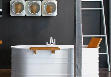 Weiße freistehende Badewanne Modell Vieques von Agape